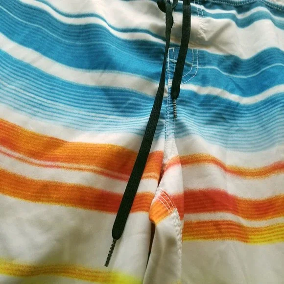 O'Neill Men's 32 Striped Multicolor Board Shorts Swimwear 33.25" 10.5" 11.5" - Picture 2 of 8